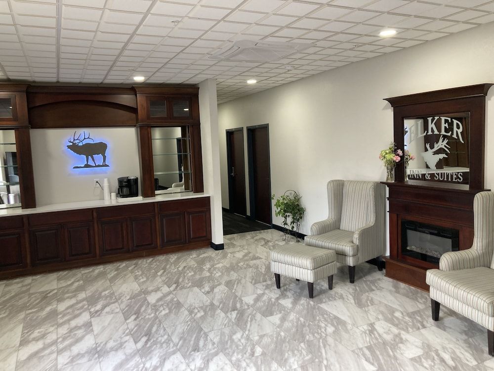 Elker Inn & Suites 2