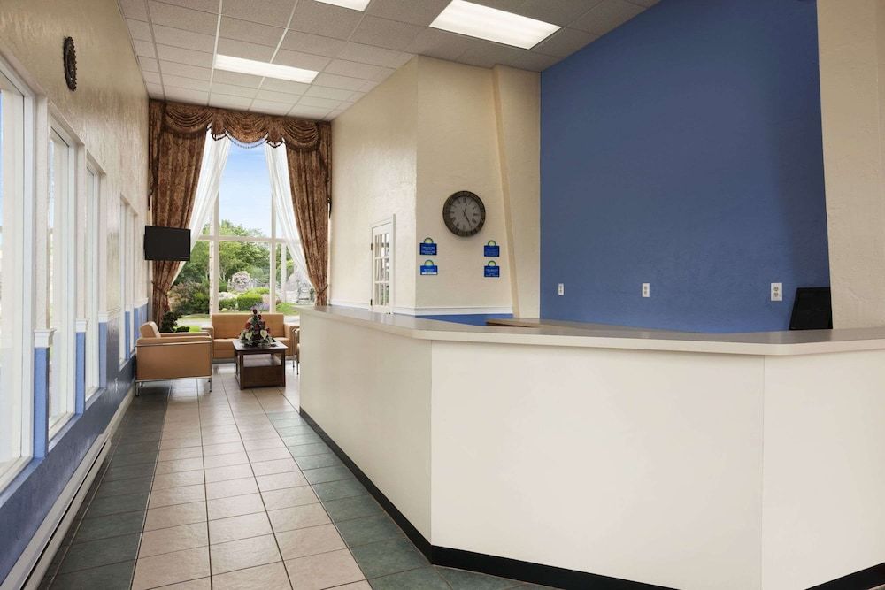 Days Inn by Wyndham - Cape Cod 2