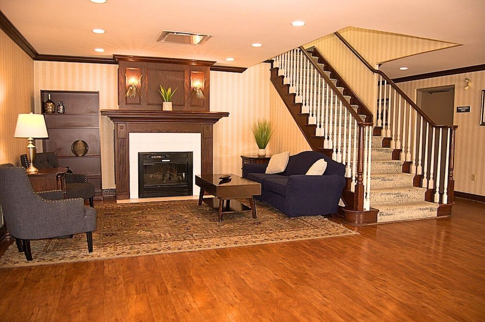 Staywell Inn & Suites 2