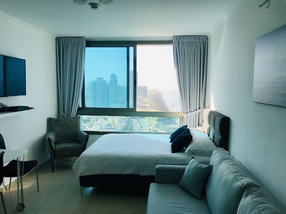 Netanya SeaView ApartHotel 2