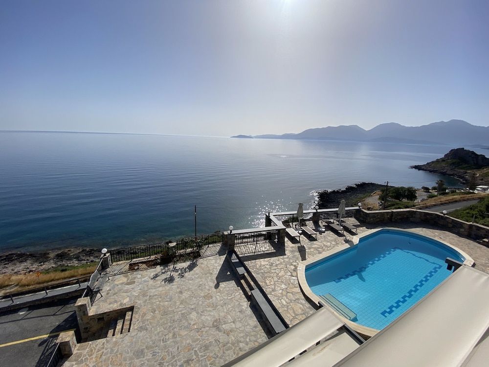 Ostria Apartments 1