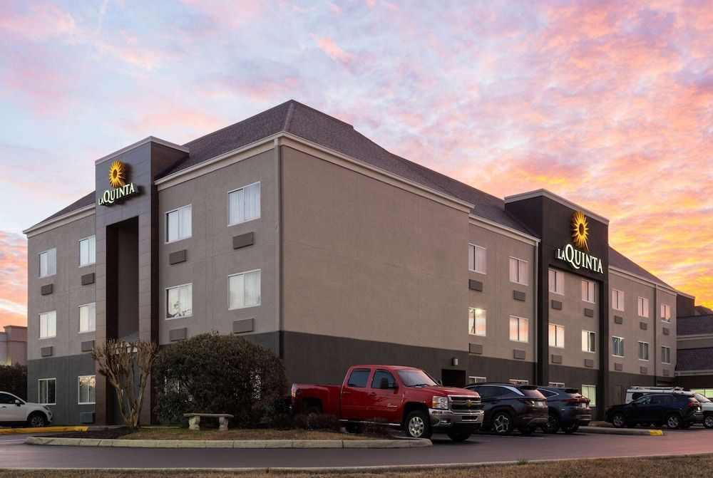 La Quinta by Wyndham Knoxville Airport 1