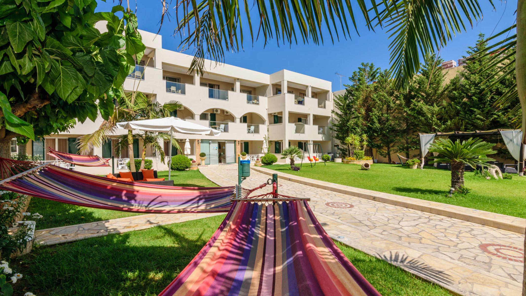 Remezzo Studios & Apartments 2