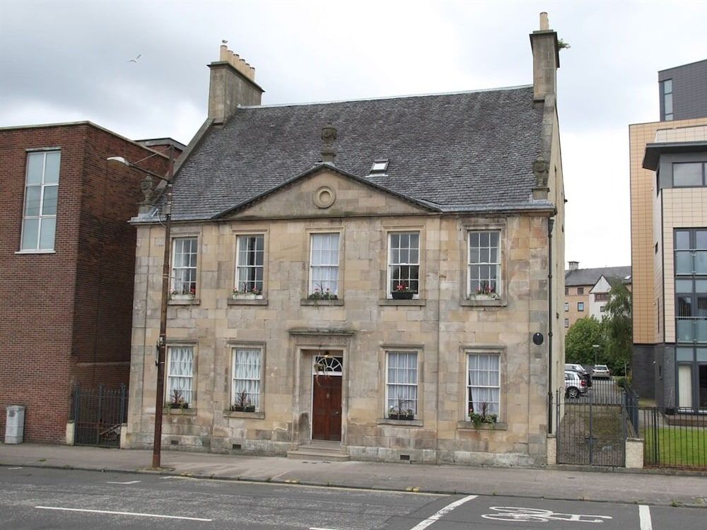 Number 52 Charlotte Street 1