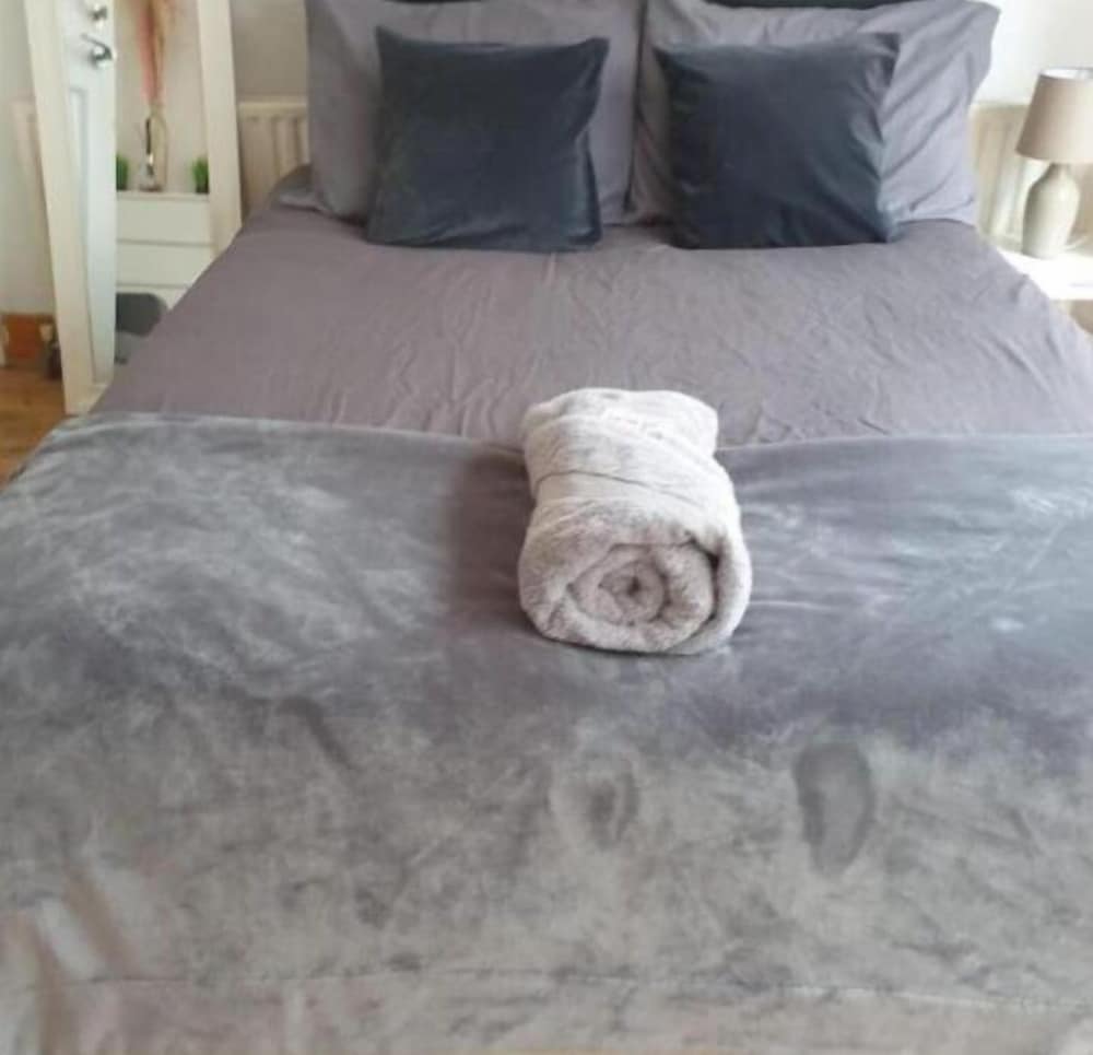 Great Value Bedroom FERN 2 2