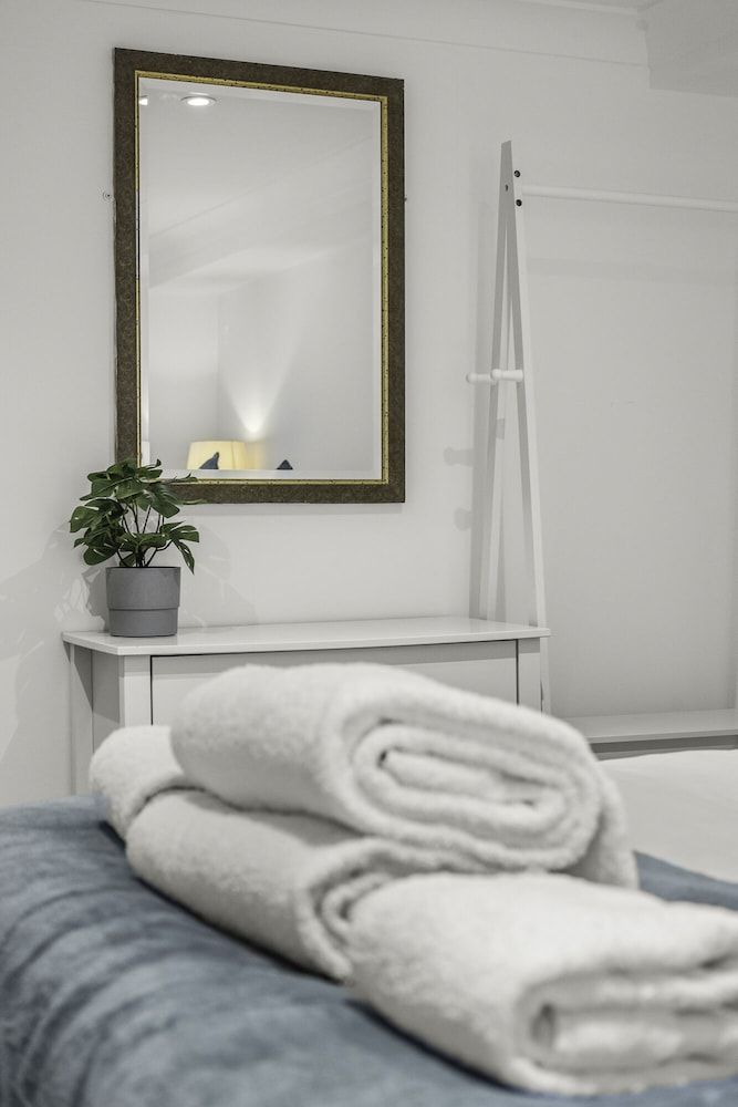 Upper Rock Brighton – Guest House 2