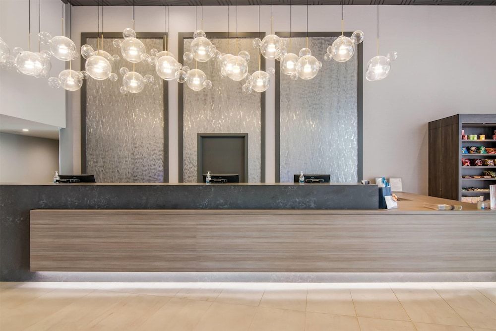 Hourglass Hotel, Trademark Collection by Wyndham 2
