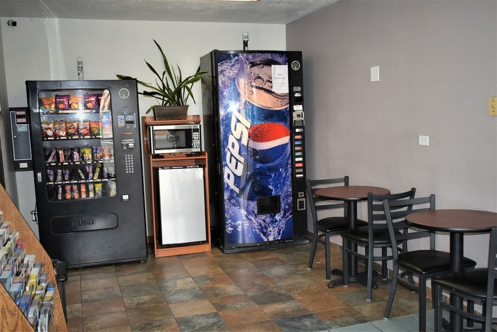 Travelodge by Wyndham Albuquerque East 2