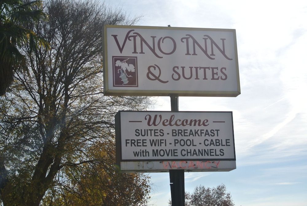 Vino Inn & Suites 1
