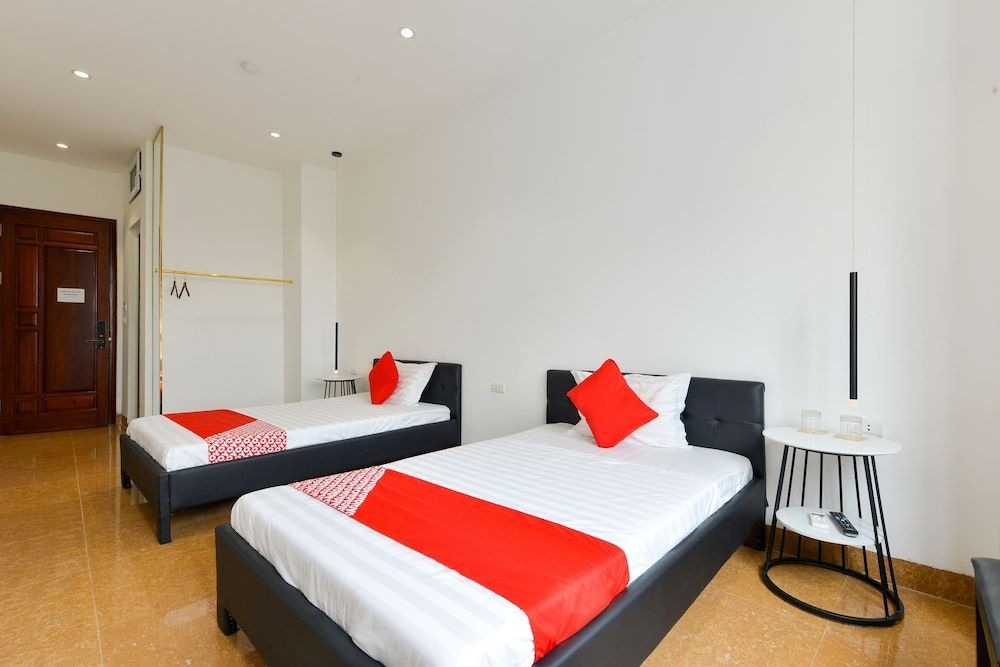 BH Riverside Hotel 1