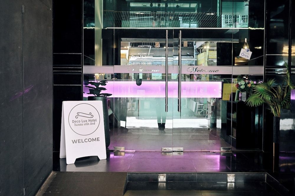 Deco Lux Hotel 1