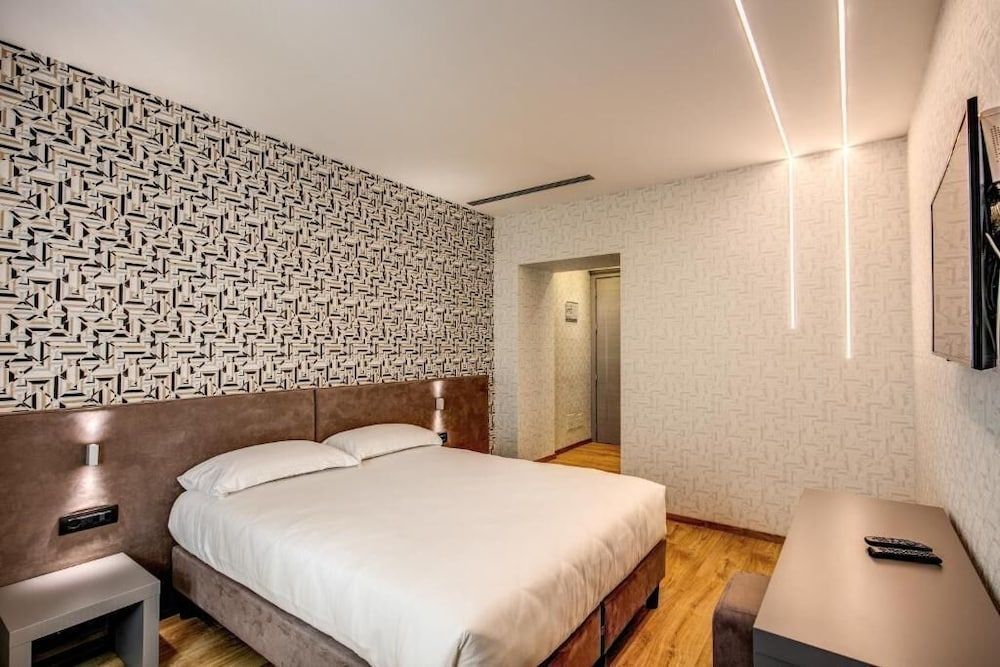 Colosseo Prestige Rooms 2