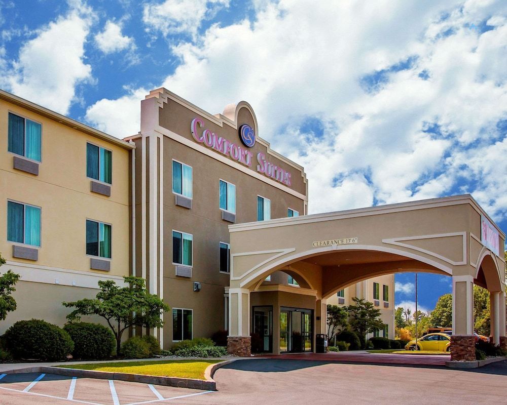 Comfort Suites Benton Harbor - St Joseph 1