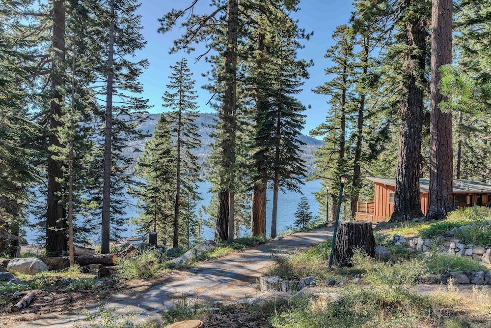 Kit Carson Lodge 1