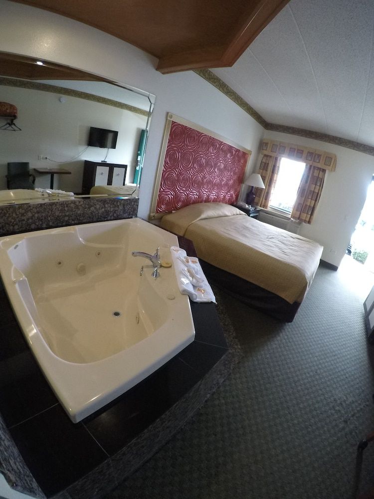 Luxe Inn and Suites 2