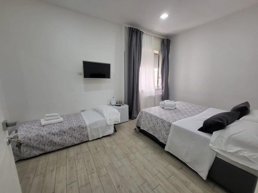 New Era Rooms 2