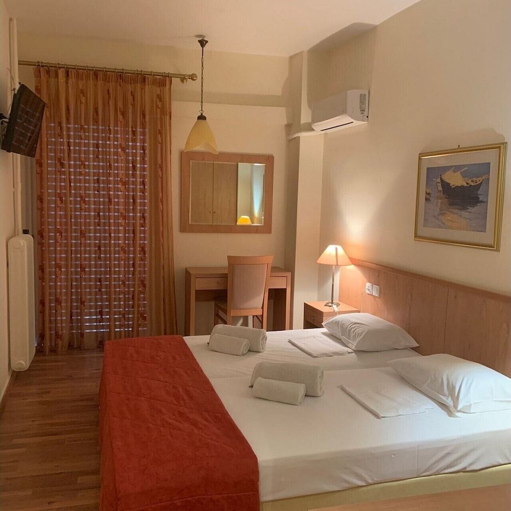 Saronis Hotel 2