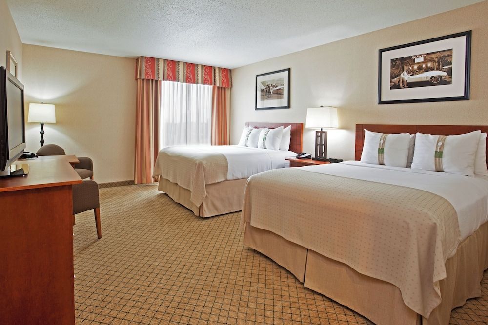 Holiday Inn PURDUE - FORT WAYNE by IHG 2