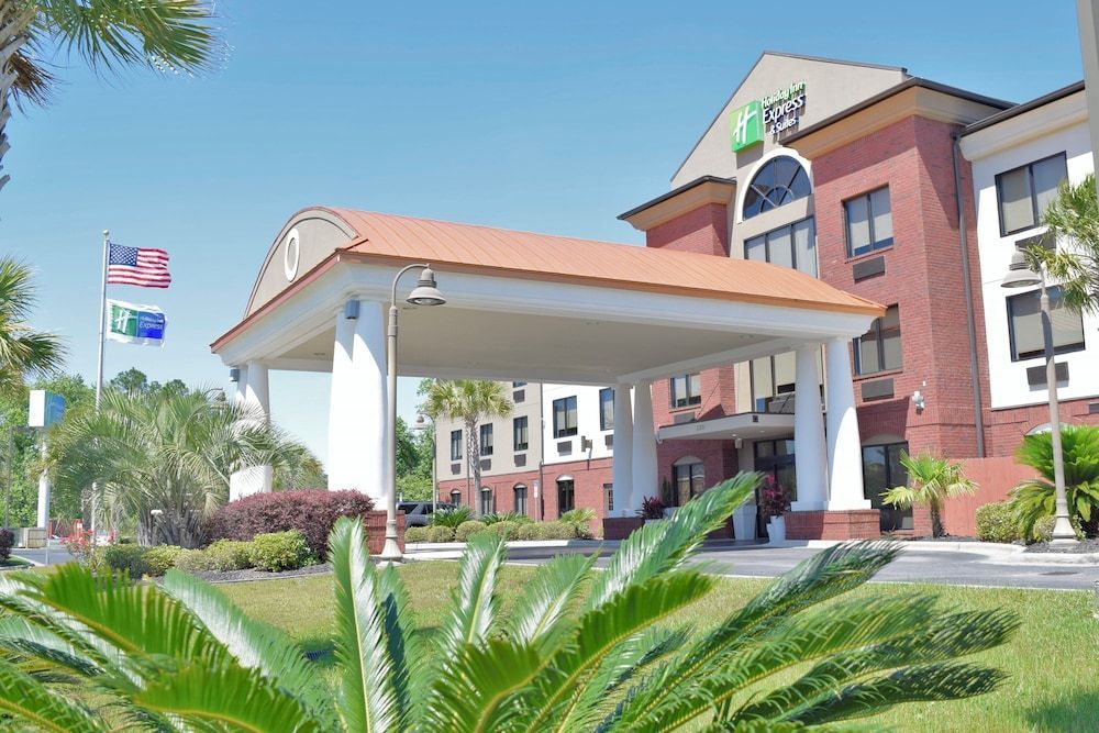 Holiday Inn Express & Suites PENSACOLA W I-10 by IHG 1