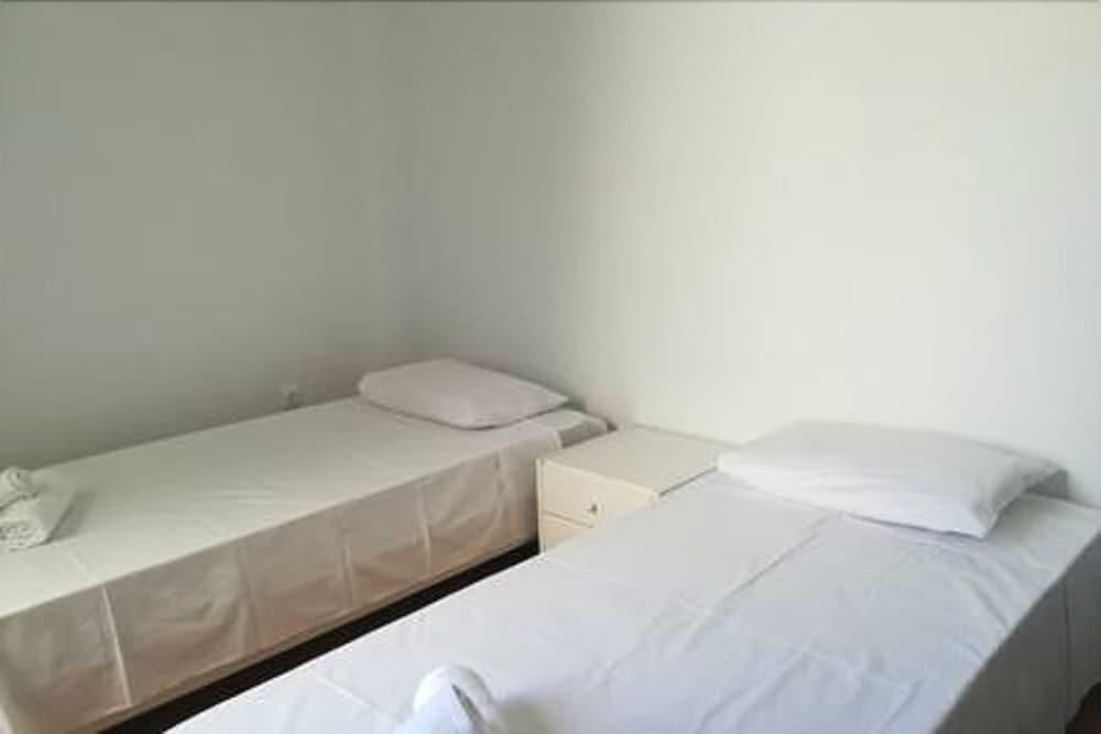 CENTRAL LOCATION ACROPOLIS -FIX, 2 BEDROOM APARTMENT 2