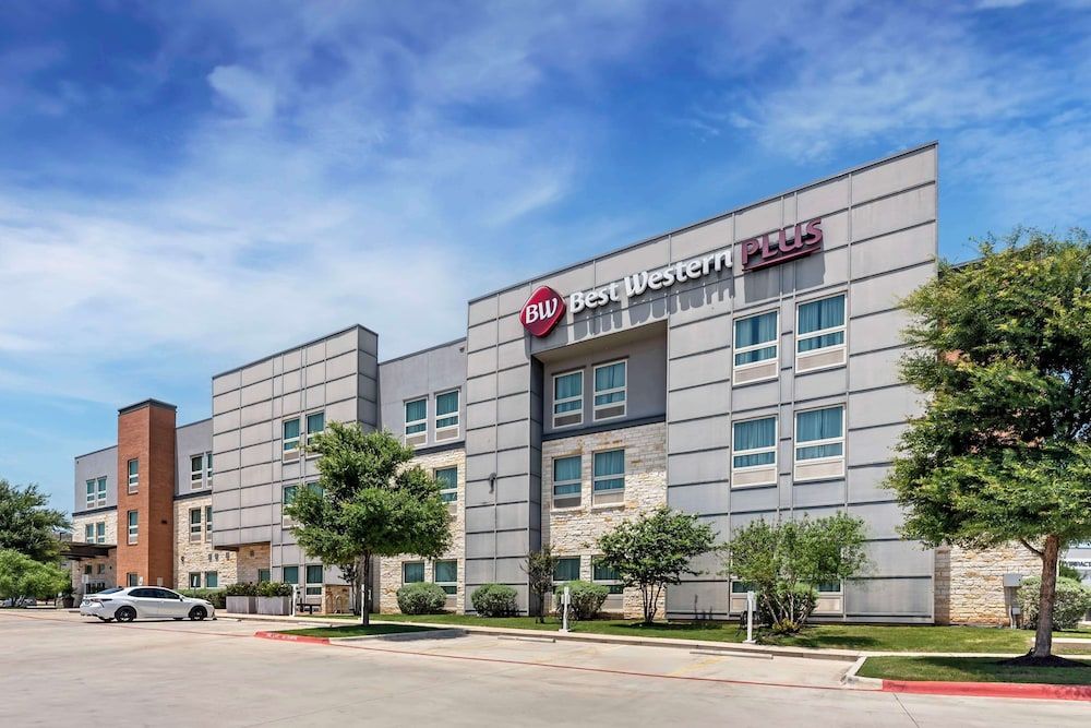 Best Western Plus Pflugerville Inn & Suites 1