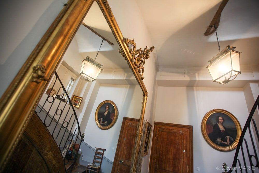 Le Chateau De La Vierge 2