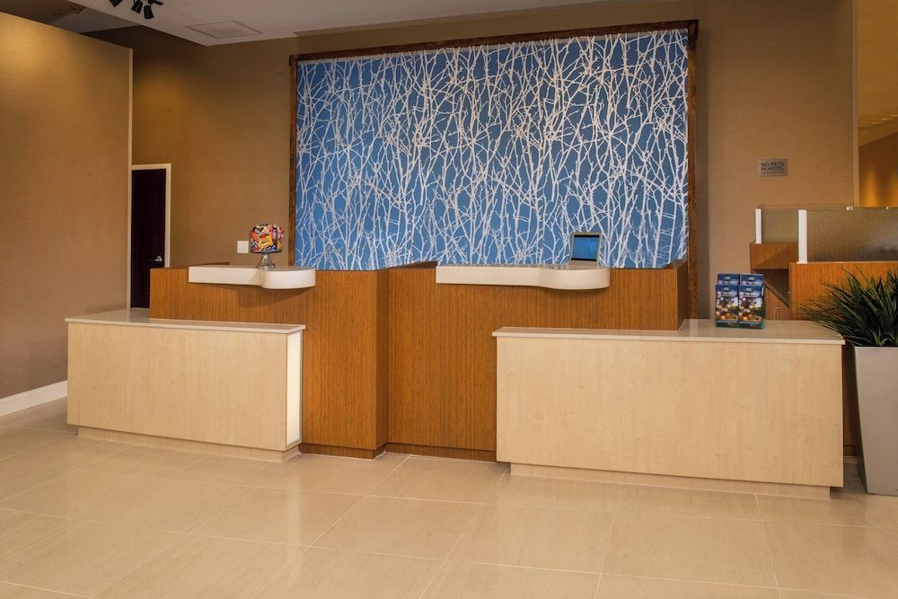 Fairfield Inn & Suites by Marriott Washington 2