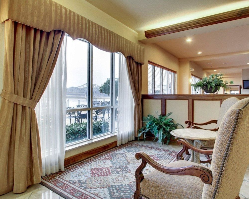 Clarion Suites Vidalia Riverfront 1