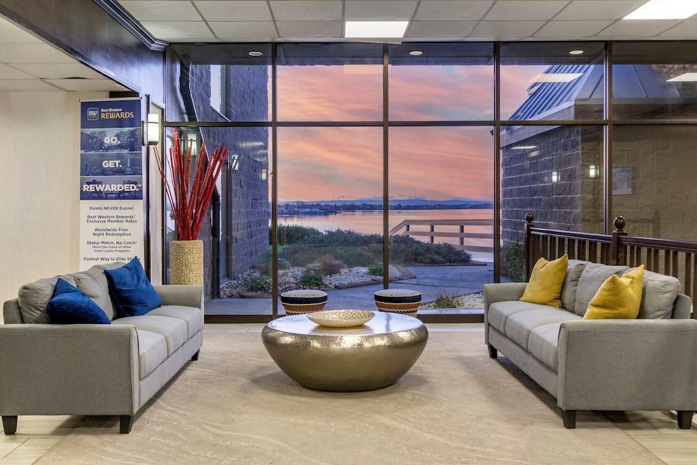 Best Western PLUS Lake Front Hotel 2