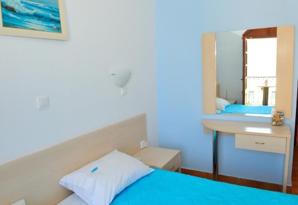 Vouros Palace 2
