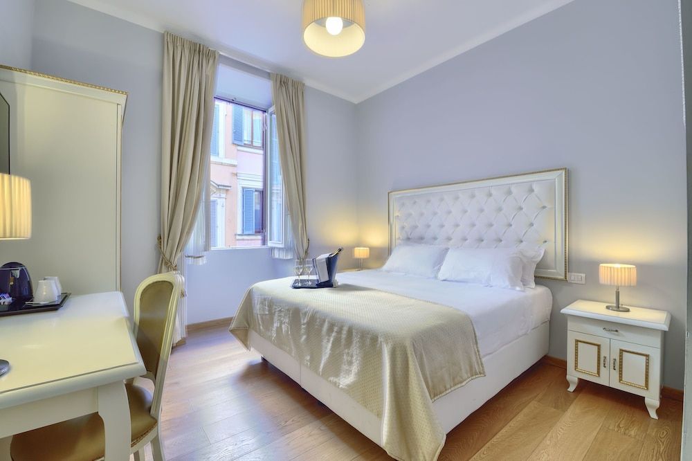 Gravina Suite Frattina 2