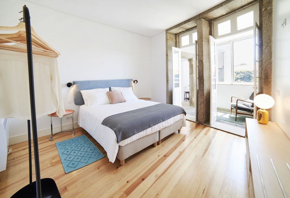 Pause Apartments 1