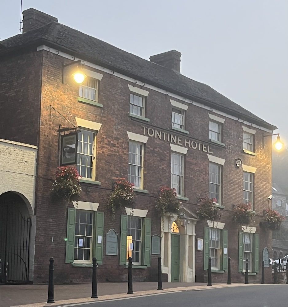 Tontine Hotel & Bar 1