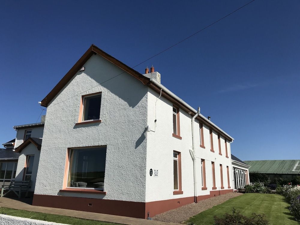 Carnside Guest House 1