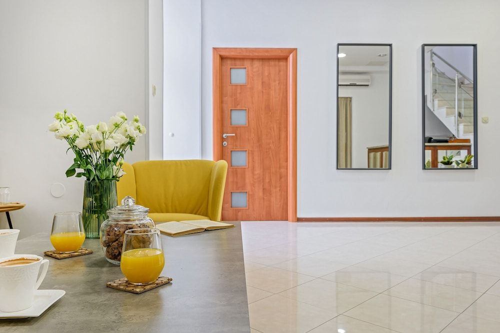 Yellow house with private parking by Adex travel 2