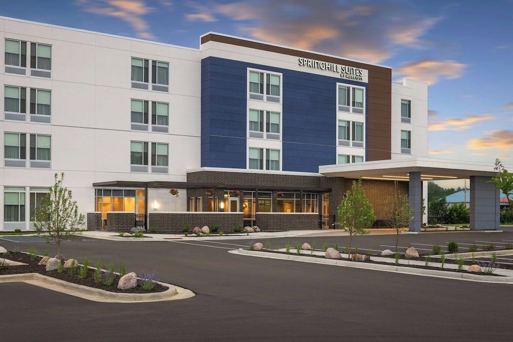 SpringHill Suites by Marriott Eau Claire 1