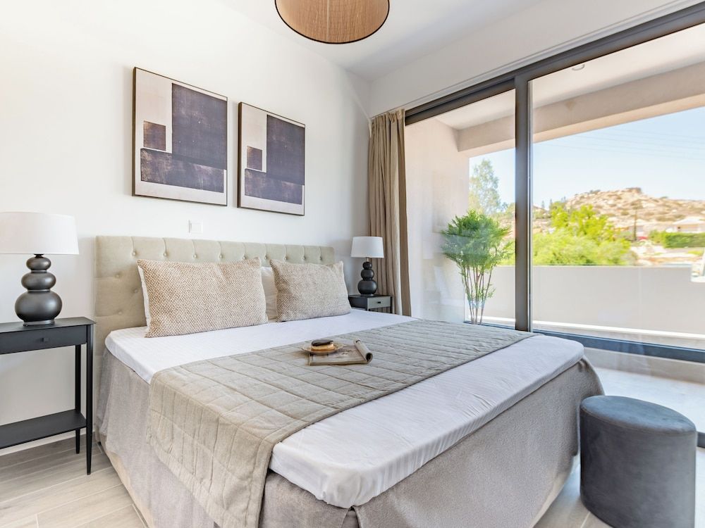 Sanders River Plaza - Airy 1 Bedroom Apartment With Balcony 2