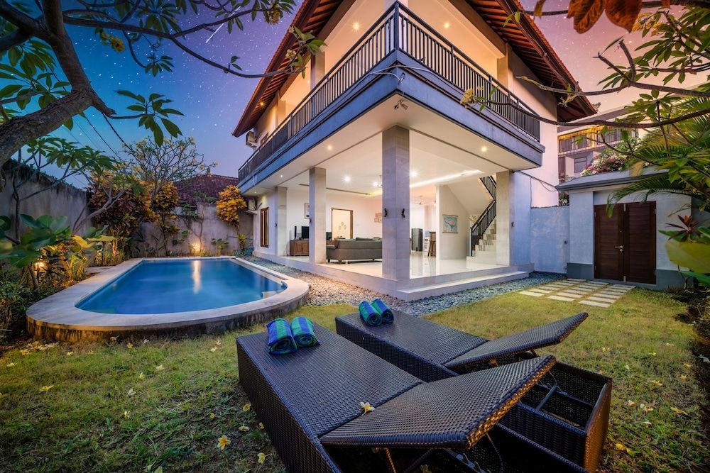 AV Villa Devina 1