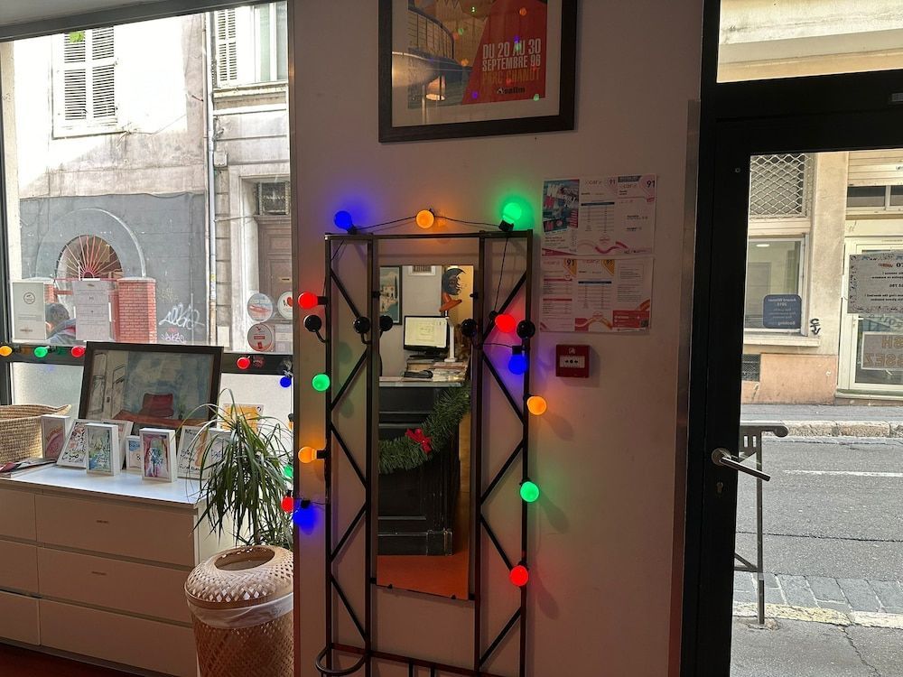 Vertigo Hostel 2