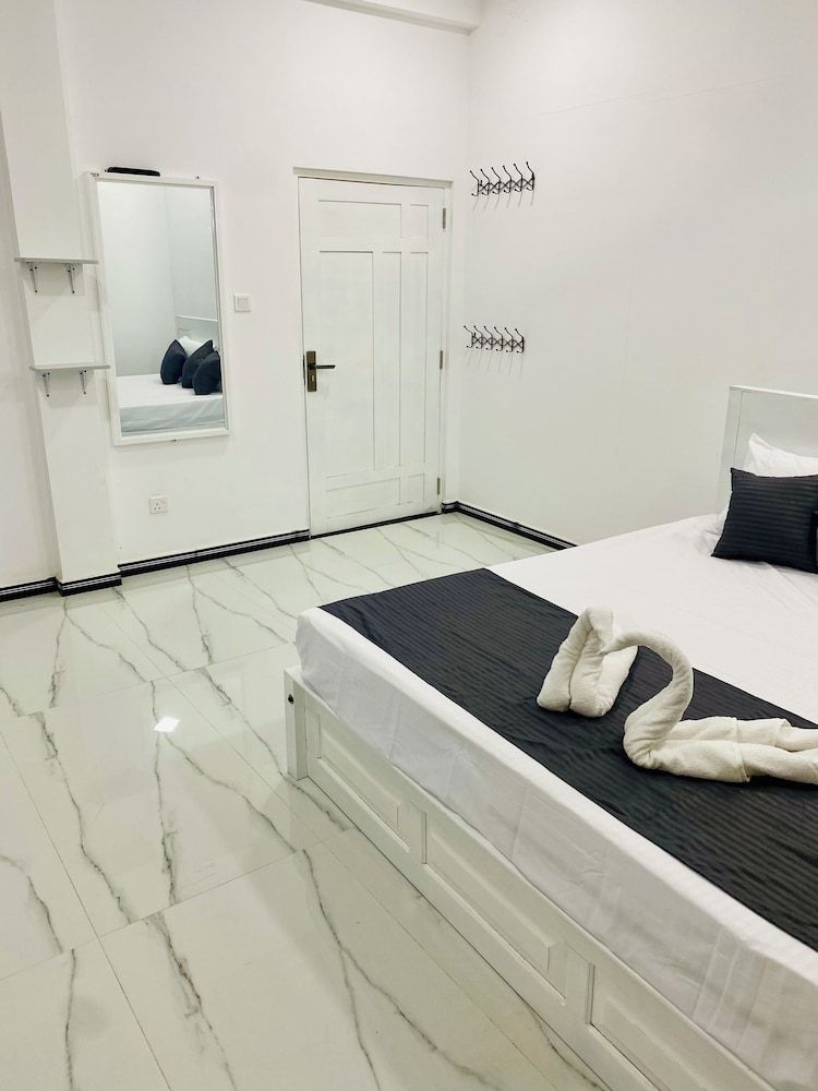 Hotel Jay R 1