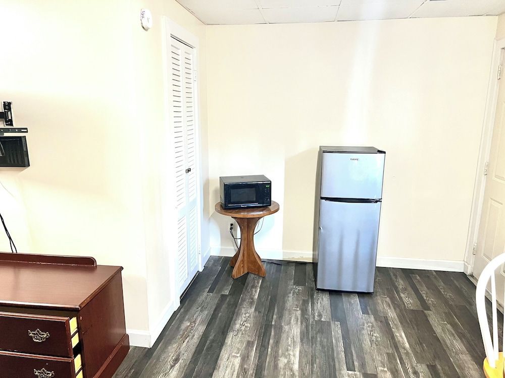Best In Town Motel 1