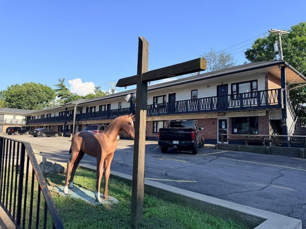 Community Court Motel 1