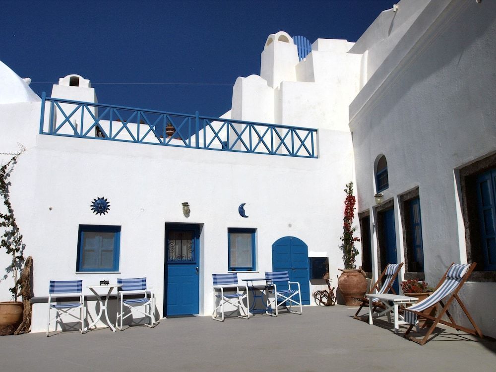 Santorini Caves 1