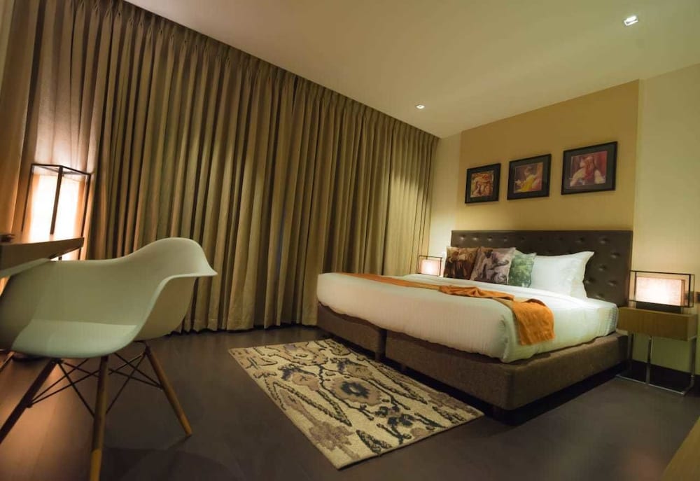 Hotel Gallery 67 2