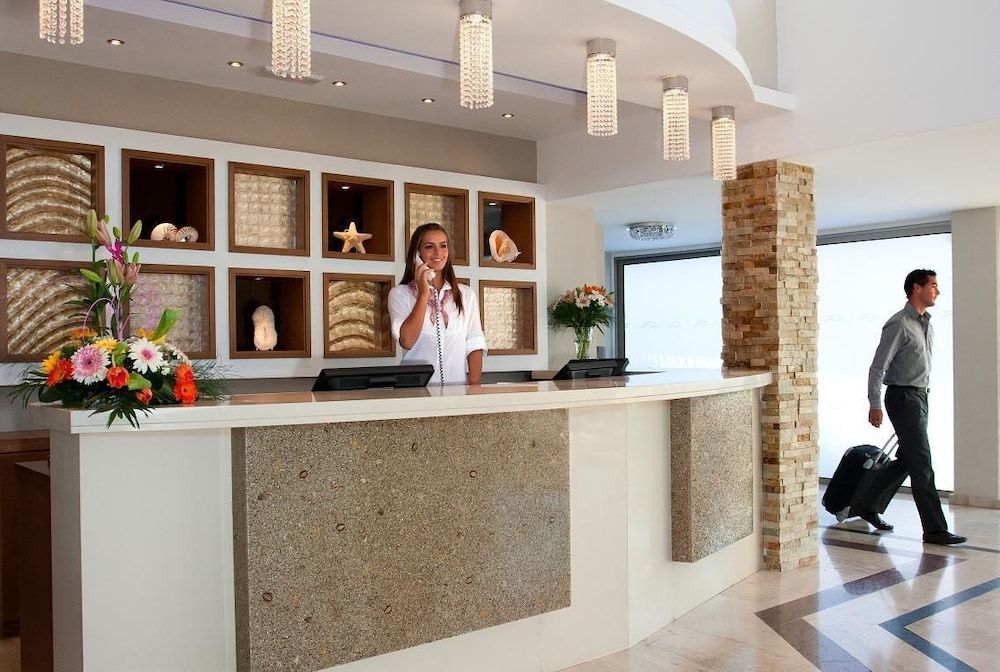 Asterias Beach Hotel 2