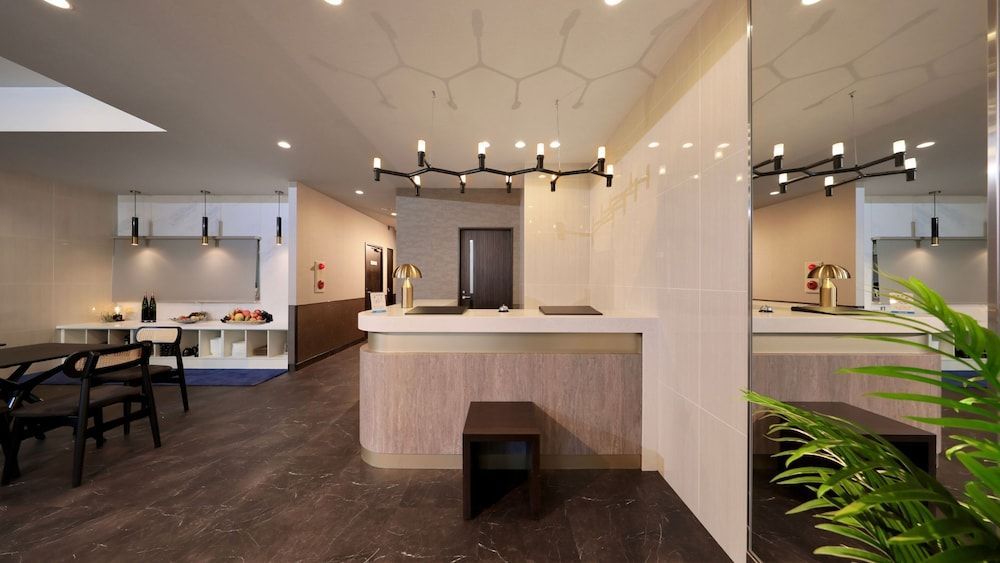 Tennouji Crystal Hotel 2