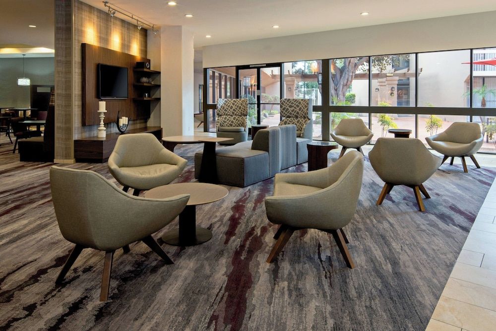 Holiday Inn Oxnard - Ventura by IHG 2