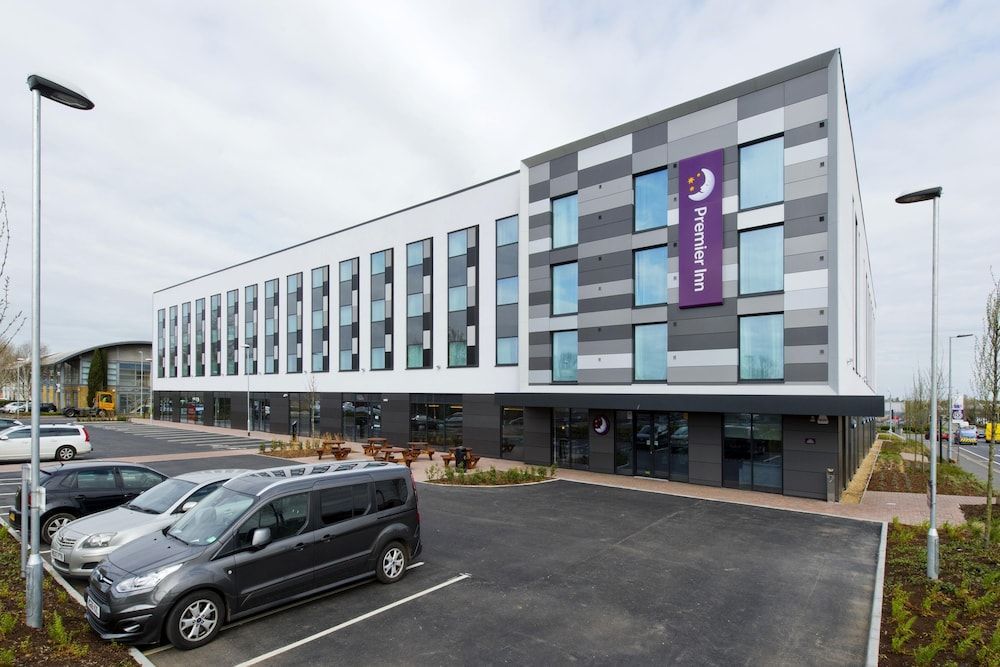 Premier Inn Slough West - Slough Trading Estate 1