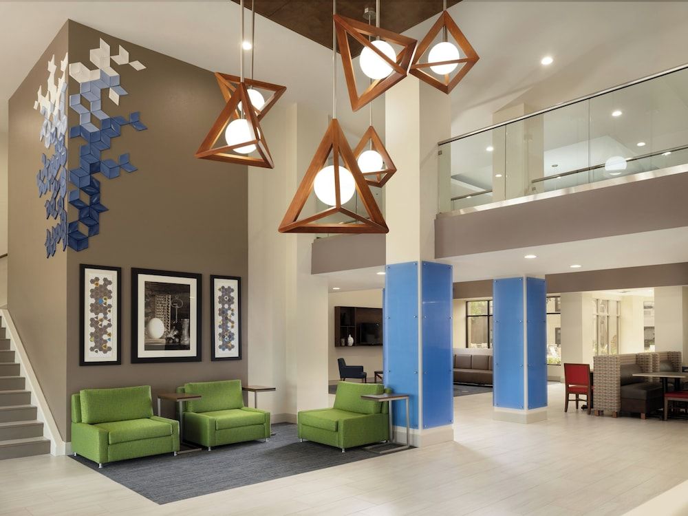 Holiday Inn Express & Suites IRVING DFW AIRPORT NORTH by IHG 1