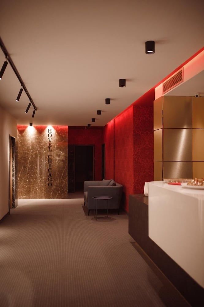Hotel Chicago 1